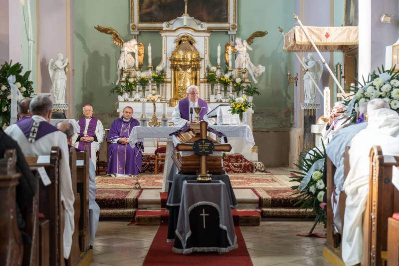 2025_11_10_bagi sandor temetes_24.jpg